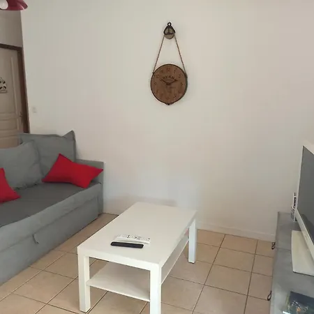 Holiday home Location 4-6 Personnes Grayan-et-l'Hopital