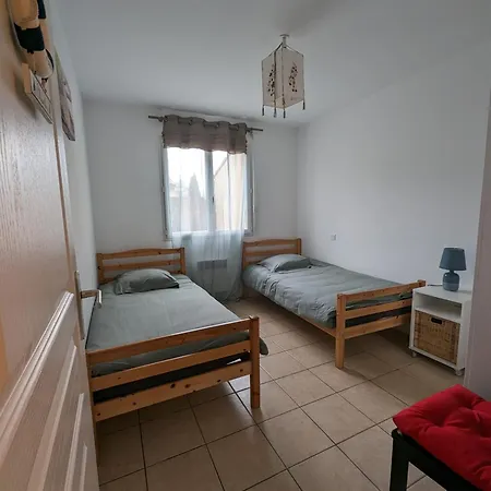 Location 4-6 Personnes Holiday home *