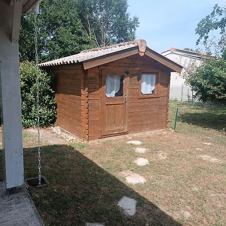 Holiday home Location 4-6 Personnes Grayan-et-l'Hopital
